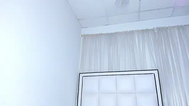 Snapshot of Kirara_22 chatting on May 2026 01:57:16 AM Kirara 22 online show from May 2026 01:57:16 AM