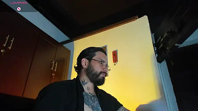 CamiloGray  online show from February 2026 01:37:01 PM