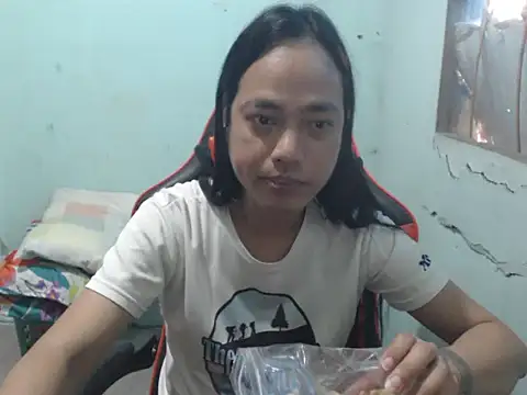 Snapshot of itsmacky4u chatting on May 2026 07:13:01 AM itsmacky4u online show from May 2026 07:13:01 AM