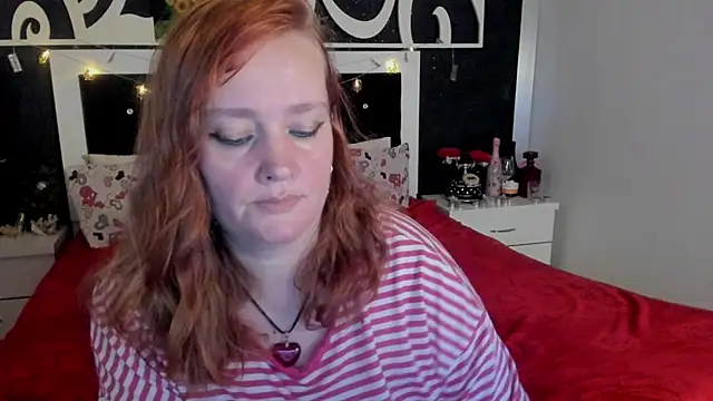 Snapshot of SinFulTitsDD chatting on January 2025 08:11:02 PM SinFulTitsDD online show from January 2025 08:11:02 PM