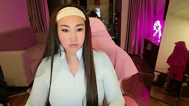 AsianQueens online show from February 2026 03:20:01 PM