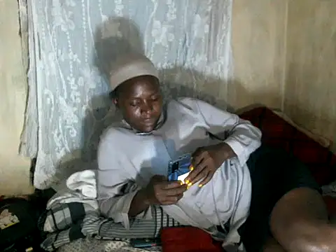 cute-shamza online show from February 2026 05:47:02 PM