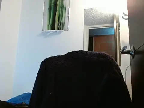 keiila  online show from November 2025 12:38:02 AM