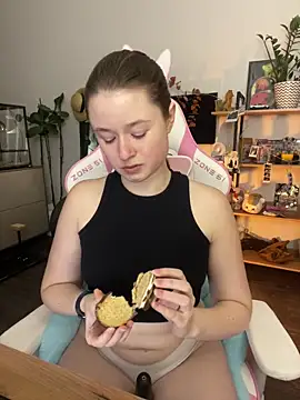 sweetest pie online show from November 2025 09:57:02 PM