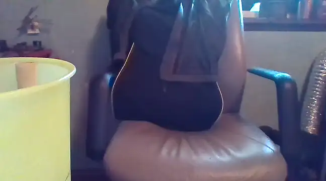 peaches playz online show from March 2025 05:33:02 PM