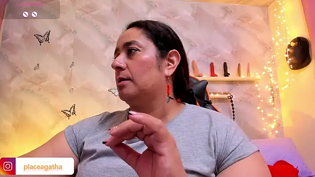 agathaxxx-69 online show from November 2025 06:40:01 PM