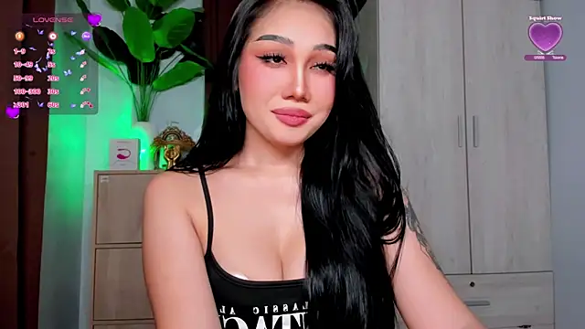 Snapshot of Icon1c_LiLy chatting on May 2026 07:43:01 PM Icon1c LiLy online show from May 2026 07:43:01 PM