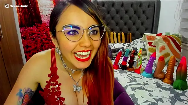Snapshot of sofia23dirty chatting on January 2025 01:52:02 AM sofia23dirty online show from January 2025 01:52:02 AM