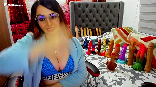 Snapshot of sofia23dirty chatting on February 2025 04:47:01 PM sofia23dirty online show from February 2025 04:47:01 PM