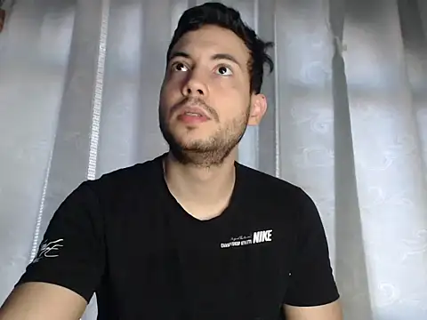 Armando 2002 online show from January 2025 02:02:02 PM