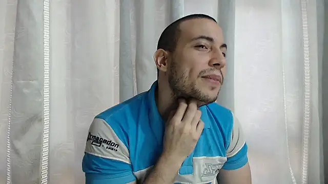 Armando 2002 online show from November 2025 04:18:01 PM