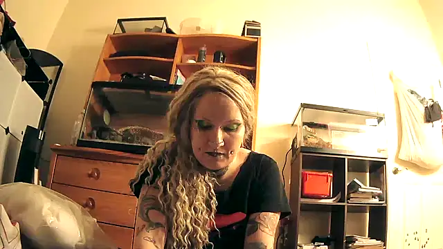 dejadeloree online show from February 2025 03:02:02 AM