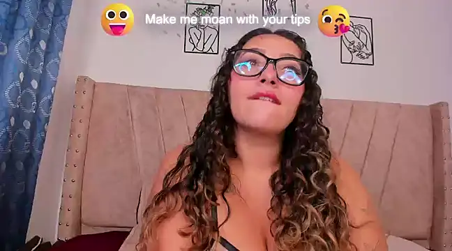 Snapshot of sweet_p_ chatting on January 2025 01:54:01 PM sweet p online show from January 2025 01:54:01 PM