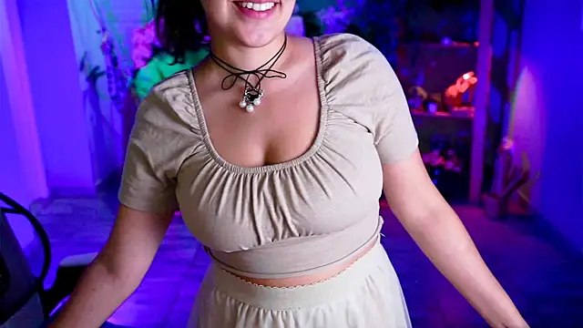 Snapshot of CeceliaJohnson chatting on July 2026 06:09:01 AM CeceliaJohnson online show from July 2026 06:09:01 AM