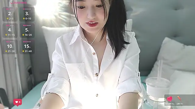 Snapshot of Anne-Sweet chatting on January 2025 06:35:01 AM Anne-Sweet online show from January 2025 06:35:01 AM