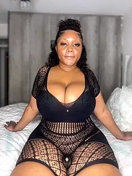 Hyra Ari online show from December 2025 08:28:02 PM