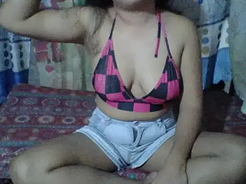 Yummy fiona online show from February 2025 03:54:01 AM