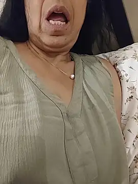 Susannemilf online show from February 2026 01:53:02 PM