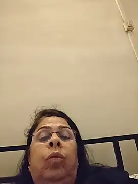 Susannemilf online show from April 2026 04:04:01 PM