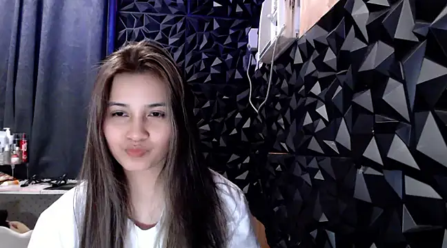 Snapshot of _Bellatrixy_ chatting on February 2025 08:06:02 PM Bellatrixy online show from February 2025 08:06:02 PM