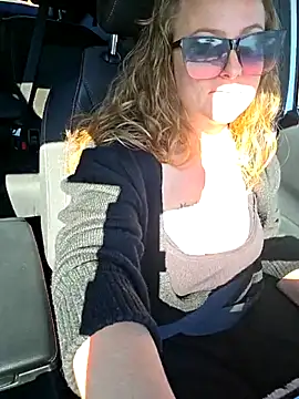 julimonroe online show from October 2025 04:47:01 PM