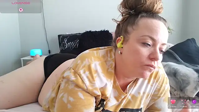 julimonroe online show from March 2026 10:37:01 PM