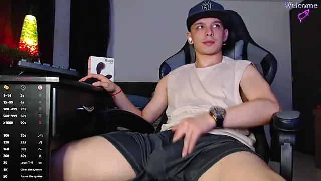 Snapshot of Angel-Twink chatting on February 2026 03:24:02 AM Angel-Twink online show from February 2026 03:24:02 AM