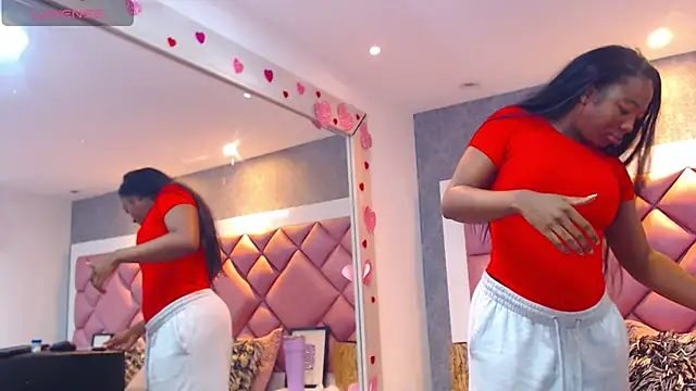 Snapshot of DanielaDuff chatting on June 2026 07:37:02 PM DanielaDuff online show from June 2026 07:37:02 PM