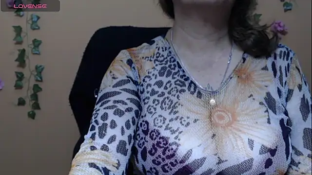 Snapshot of Hellensextits chatting on March 2025 09:27:01 AM Hellensextits online show from March 2025 09:27:01 AM