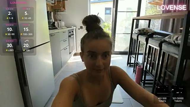 Snapshot of ElizSweet chatting on April 2026 12:01:01 PM ElizSweet online show from April 2026 12:01:01 PM