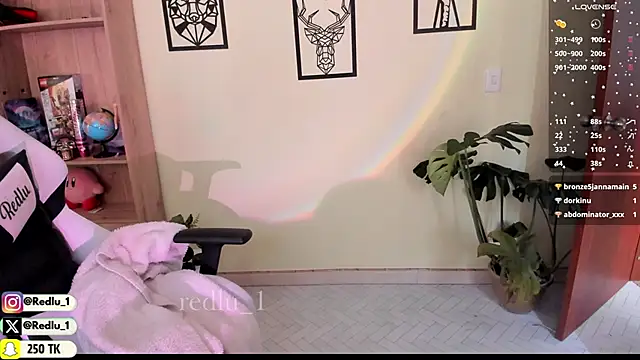 Redlu 1 online show from February 2025 02:44:01 PM