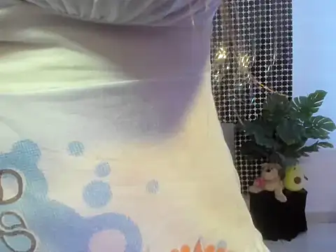 lorenitabella online show from November 2025 10:25:02 PM