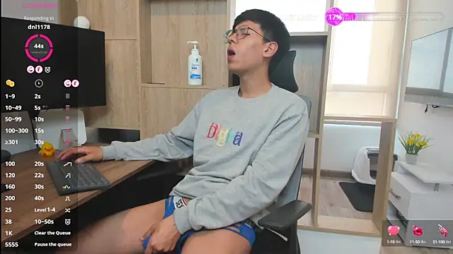 Snapshot of Jacob-Evans_ chatting on January 2025 08:10:01 PM Jacob-Evans  online show from January 2025 08:10:01 PM