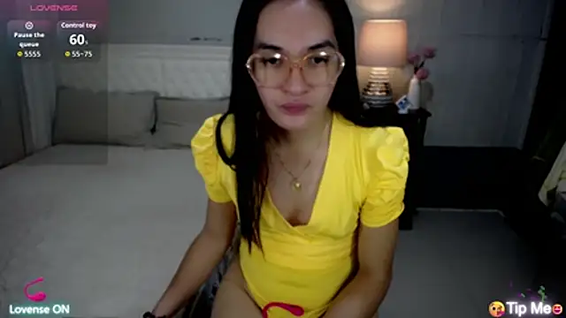 Snapshot of xAsianSweetHeart chatting on June 2026 11:29:01 PM xAsianSweetHeart online show from June 2026 11:29:01 PM