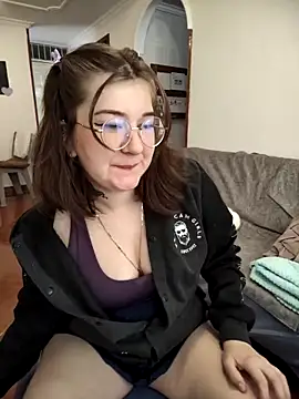 HunnyyLove online show from October 2025 04:37:02 PM