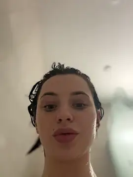 Snapshot of Camilla_Railian chatting on December 2024 10:07:02 PM Camilla Railian online show from December 2024 10:07:02 PM