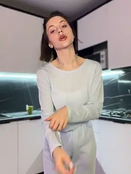 Snapshot of Camilla_Railian chatting on December 2024 03:33:02 PM Camilla Railian online show from December 2024 03:33:02 PM