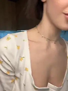 Snapshot of Camilla_Railian chatting on January 2025 07:10:01 PM Camilla Railian online show from January 2025 07:10:01 PM