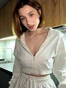 Snapshot of Camilla_Railian chatting on September 2025 01:50:01 AM Camilla Railian online show from September 2025 01:50:01 AM