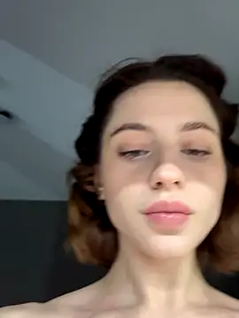 Snapshot of Camilla_Railian chatting on October 2025 10:28:02 PM Camilla Railian online show from October 2025 10:28:02 PM