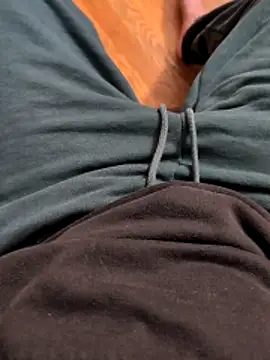 Snapshot of MrandMrsHaze chatting on May 2026 04:50:02 AM MrandMrsHaze online show from May 2026 04:50:02 AM
