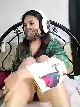 Snapshot of _Shimmerlyn_ chatting on January 2025 06:16:01 PM Shimmerlyn online show from January 2025 06:16:01 PM