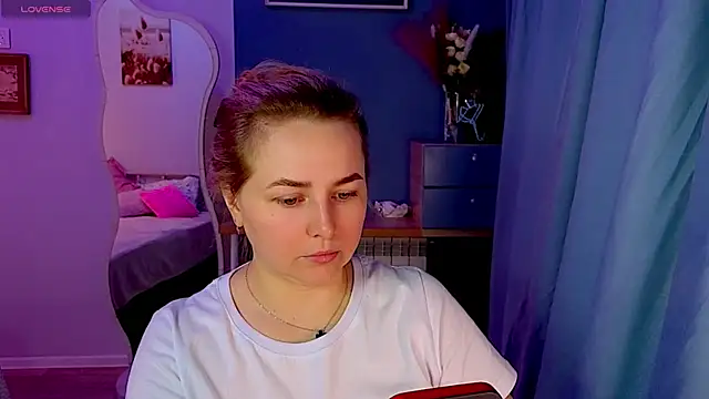 Snapshot of Mira_Mermayd chatting on May 2026 01:22:02 AM Mira Mermayd online show from May 2026 01:22:02 AM