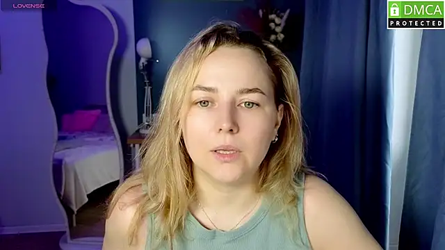 Snapshot of Mira_Mermayd chatting on May 2026 01:12:01 AM Mira Mermayd online show from May 2026 01:12:01 AM