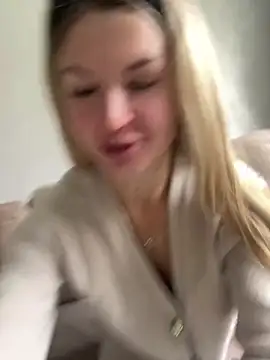 AngelMiaM online show from April 2026 07:24:01 AM