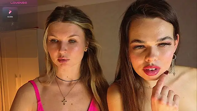 AngelMiaM online show from May 2026 07:00:02 PM