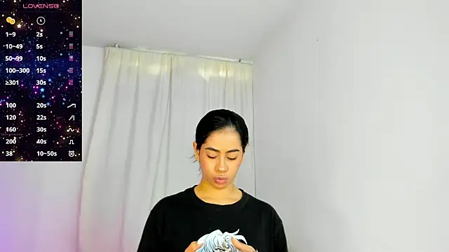 Snapshot of VioletaSotter chatting on May 2026 12:33:02 PM VioletaSotter online show from May 2026 12:33:02 PM