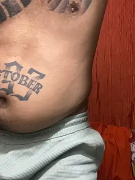 Snapshot of Thyler08 chatting on February 2025 06:33:01 AM Thyler08 online show from February 2025 06:33:01 AM