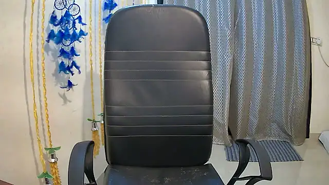 avav love online show from September 2025 11:21:01 AM