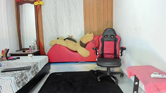 Snapshot of Lunastar02 chatting on June 2026 01:44:02 PM Lunastar02 online show from June 2026 01:44:02 PM